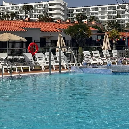 Rainbow Yumbo 3 Vakantiehuis